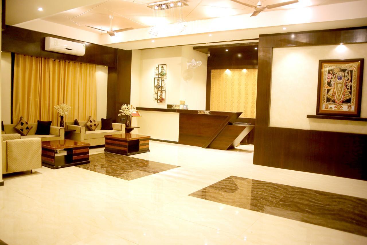 Hotel Lavanya Palace Ratlām 外观 照片