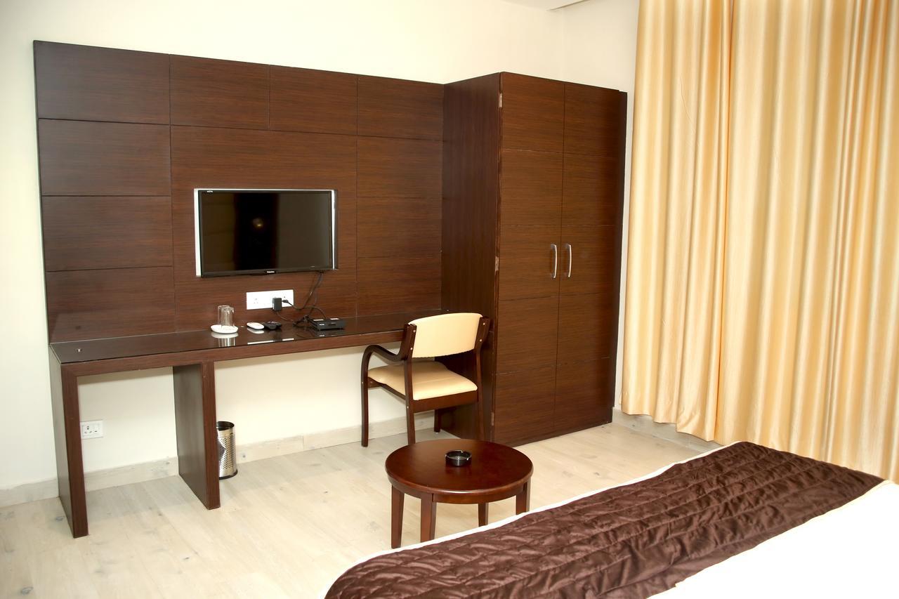 Hotel Lavanya Palace Ratlām 外观 照片