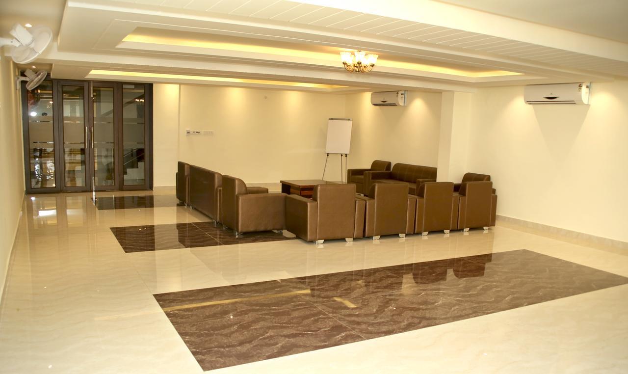 Hotel Lavanya Palace Ratlām 外观 照片