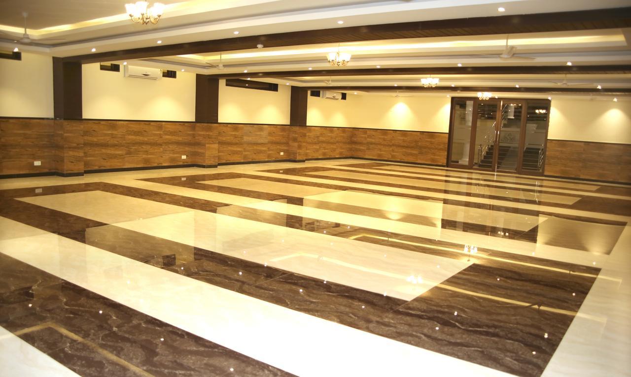 Hotel Lavanya Palace Ratlām 外观 照片